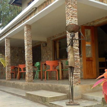 Dutchess Hotel And Restaurant Fort Portal Екстериор снимка
