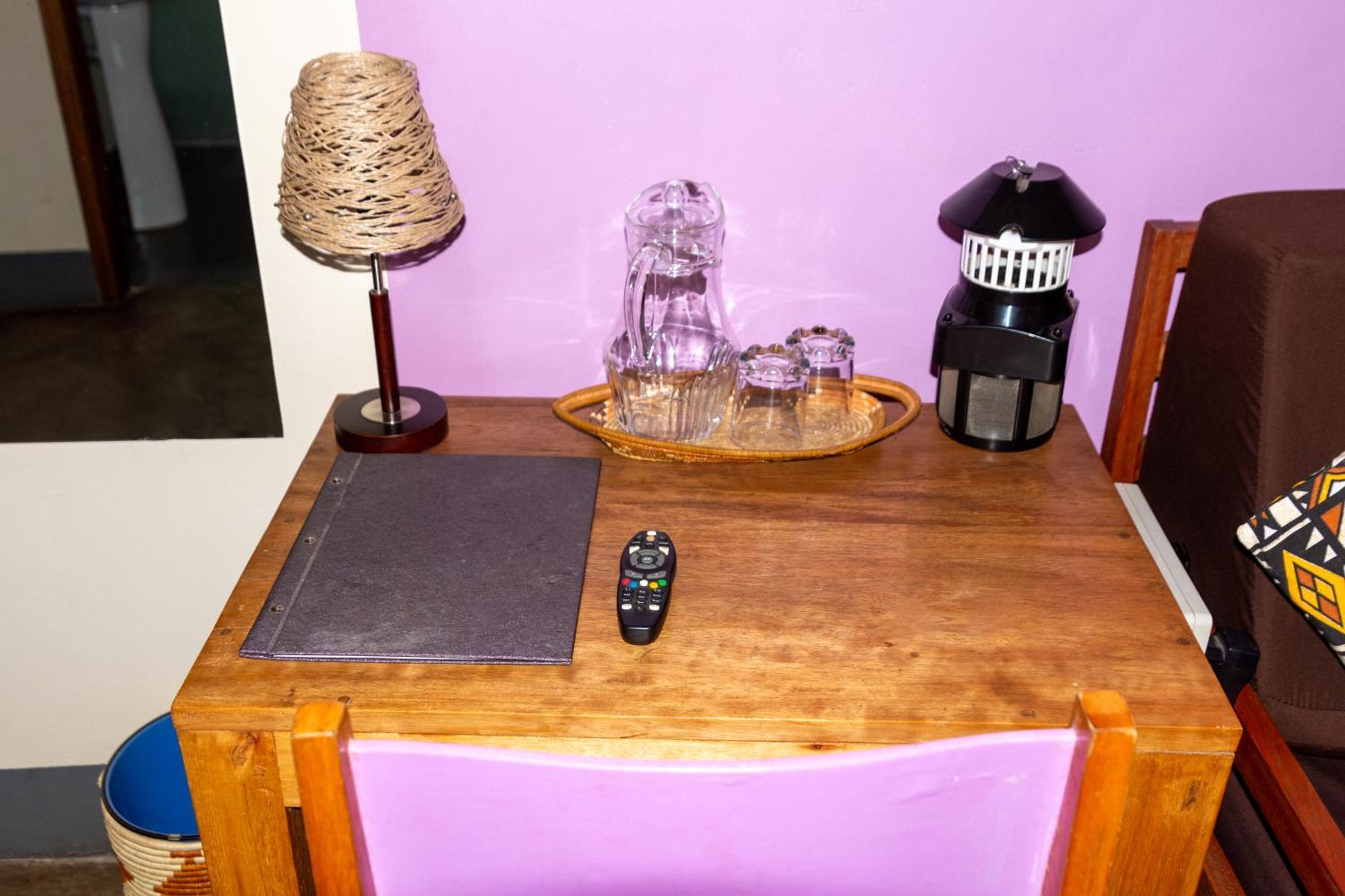 Dutchess Hotel And Restaurant Fort Portal Екстериор снимка