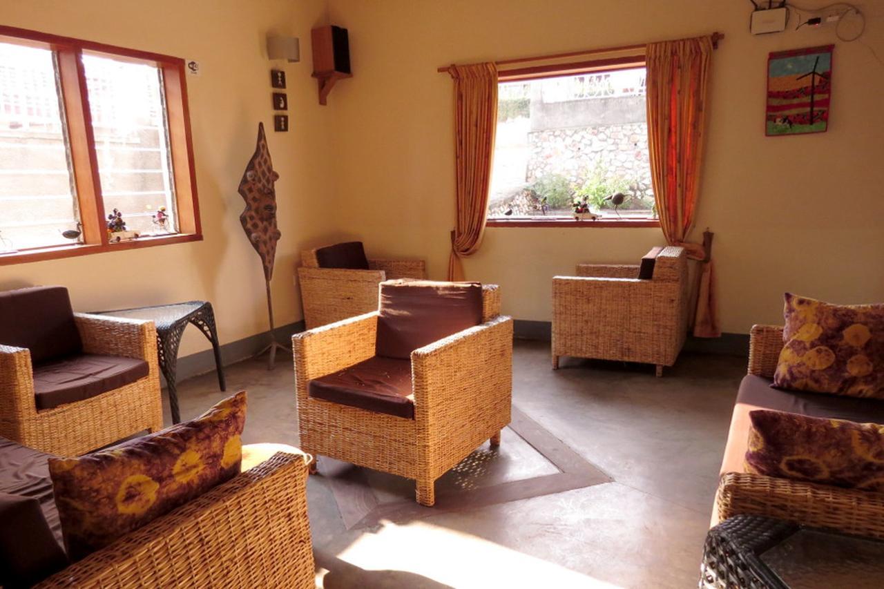 Dutchess Hotel And Restaurant Fort Portal Екстериор снимка